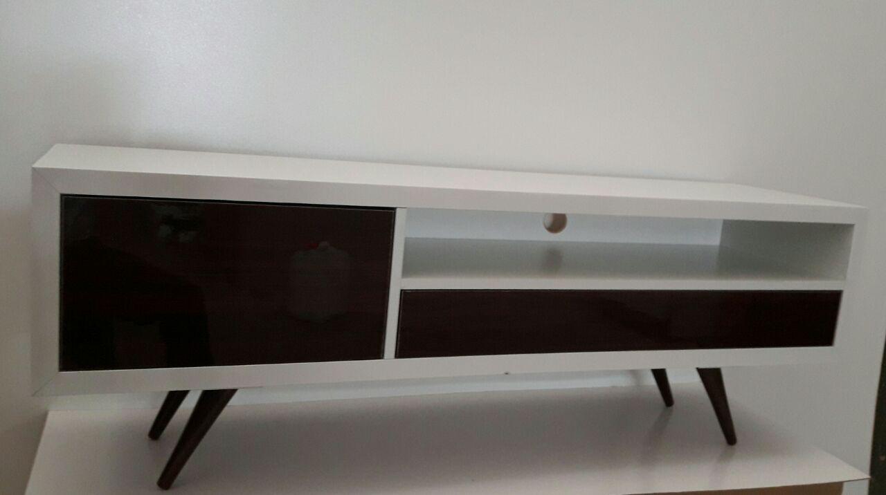 میز تلویزیون متحرک