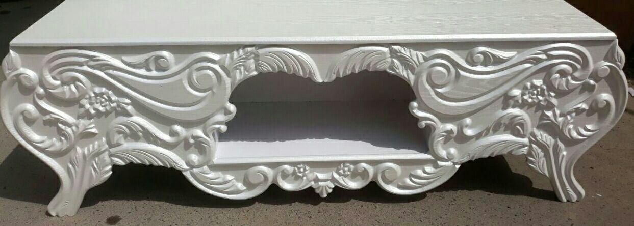 میز تلویزیون کوچک