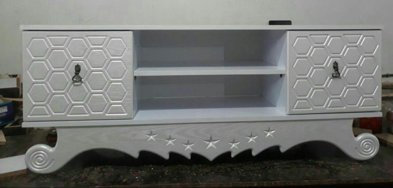 میز تلویزیون کوچک